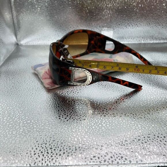 Modo Oversized Sunglasses Women’s Engraved Arms Brown UV 400 100% Eye Protection - Picture 4 of 6